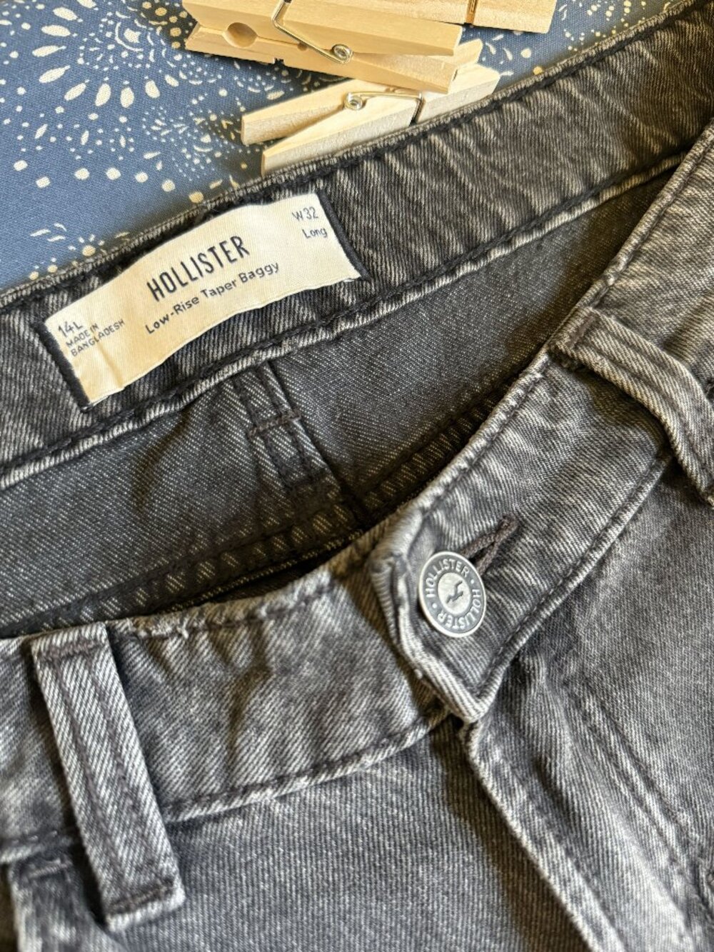 Hollister Low Rise Taper Baggy Jeans W32 Long Gray Wash Relaxed Denim